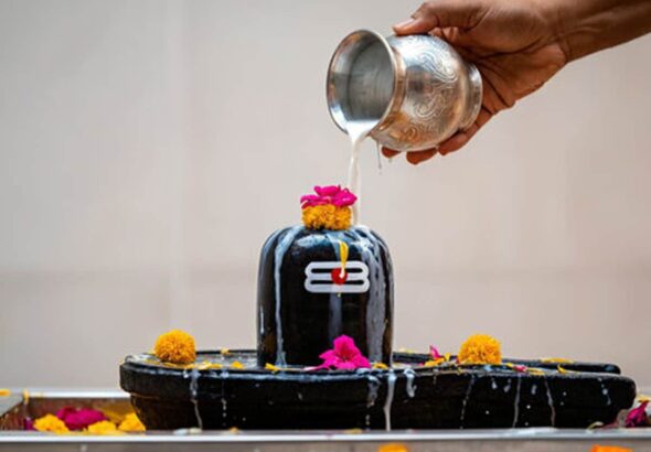 Shaivite Temples Echo with 'Om Namah Shivaya' Chants
