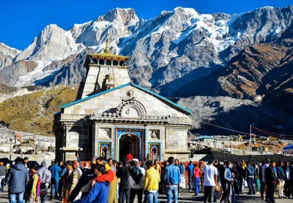 Kedarnath:  The Resolve to Hold and the Grace to Let Go