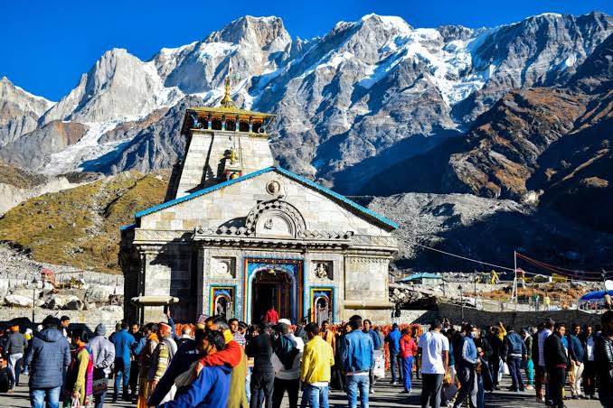Kedarnath:  The Resolve to Hold and the Grace to Let Go