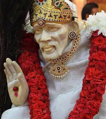 Sai Baba: Sufi Saint, Hindu Avatar, or Practiced Pluralist?